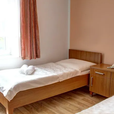 Tillerova Guest house *