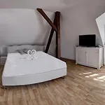 Tillerova 4*