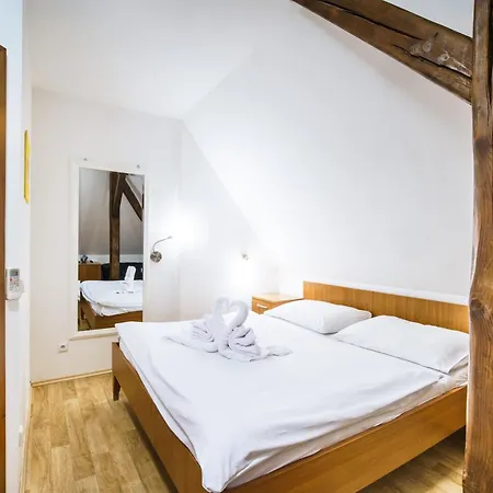 Tillerova 4* Lázně Bohdaneč