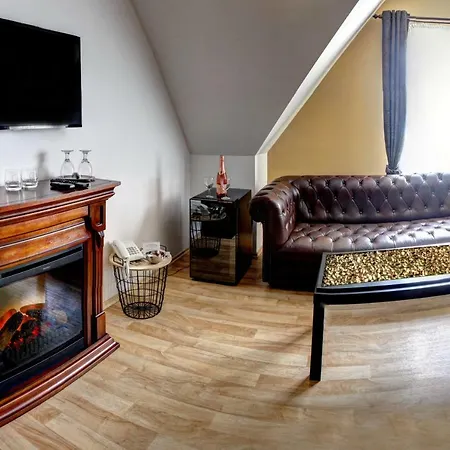 בית הארחה Tillerova 4*