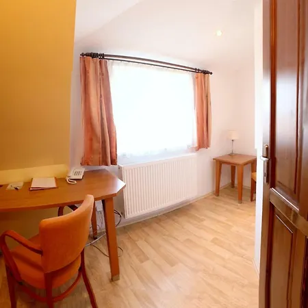 Tillerova Lázně Bohdaneč