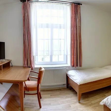 Tillerova 4* Lázně Bohdaneč