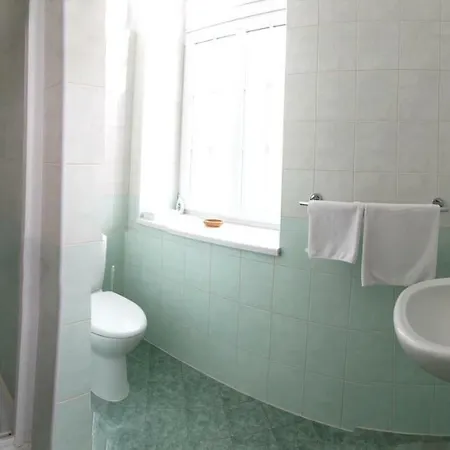 Tillerova 4* Lázně Bohdaneč