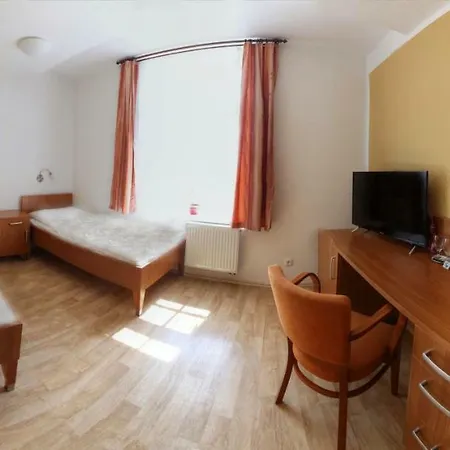 Tillerova 4*