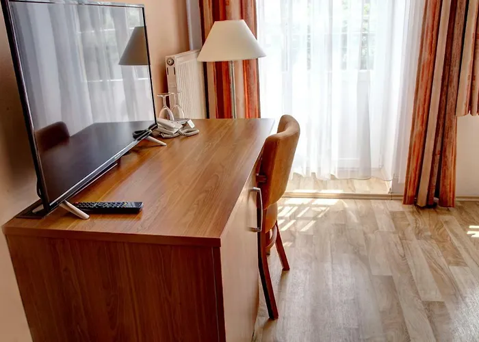 Tillerova 4*