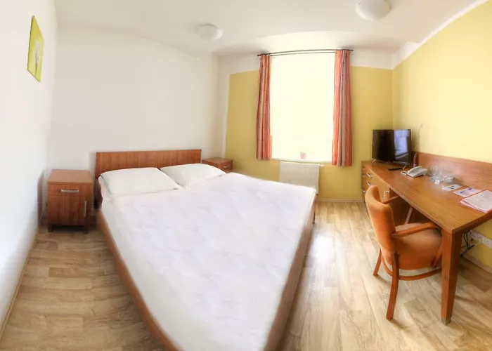 Tillerova 4* Lázně Bohdaneč