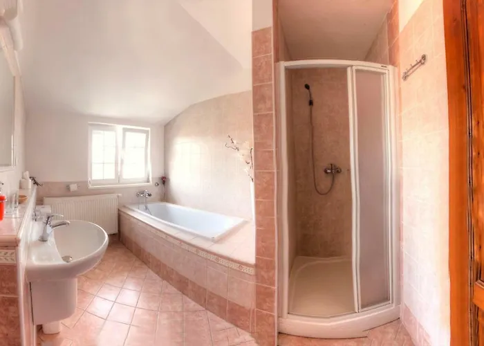 Tillerova 4* Lázně Bohdaneč