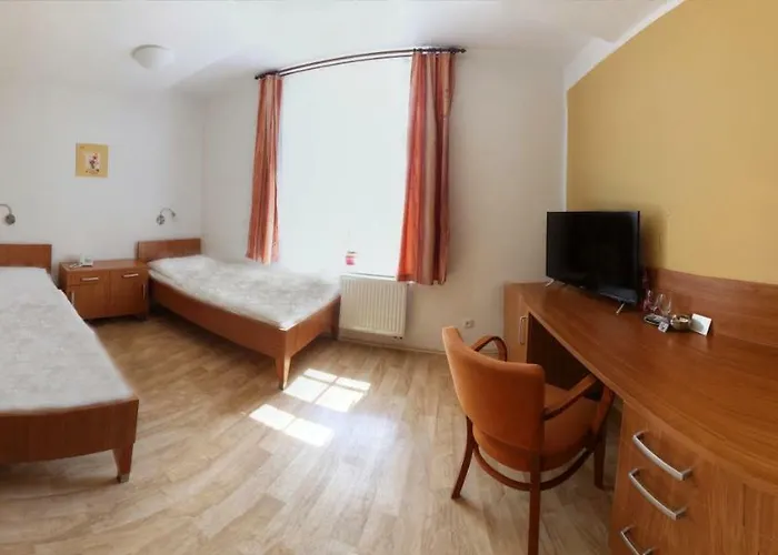 Tillerova 4*